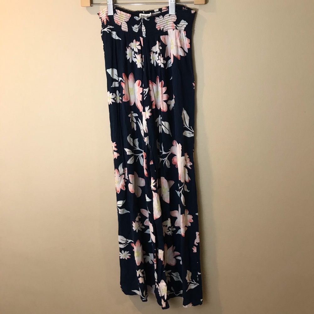 blue billabong floral pants!